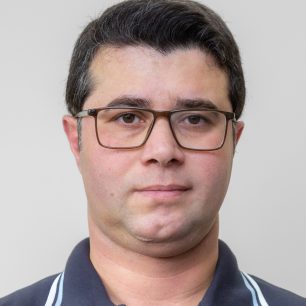 hosseinniap-2.jpg